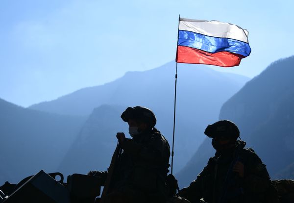 Nagorno-Karabakh Residents Feel 'Relieved' at Seeing Russian Peacekeepers Arrive - Sputnik International