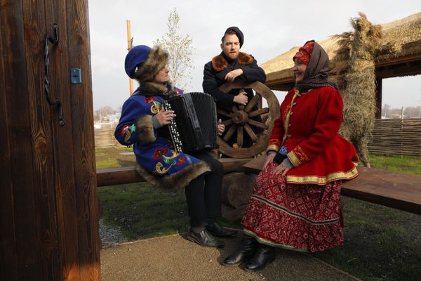 Enjoying music at the opening of the Slobozhanschina historical and cultural complex in the Belgorod Region on 14 November 2020. Enjoying music at the opening of the Slobozhanschina historical and cultural complex in the Belgorod Region on 14 November 2020. - Sputnik International