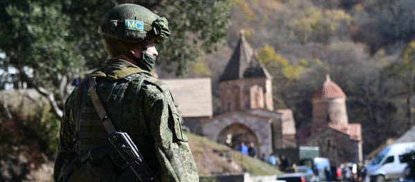 Russian peacekeepers deployed in the Nagorno-Karabakh region - Sputnik International