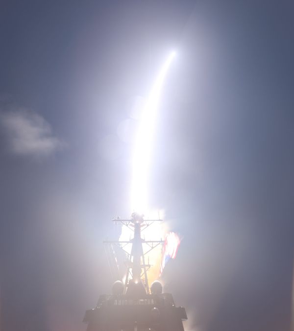 Video: US Warship Shoots Down ICBM Outside Earth’s Atmosphere in Hawaii Defense Test First Video: US Warship Shoots Down ICBM Outside Earth’s Atmosphere in Hawaii Defense Test First - Sputnik International