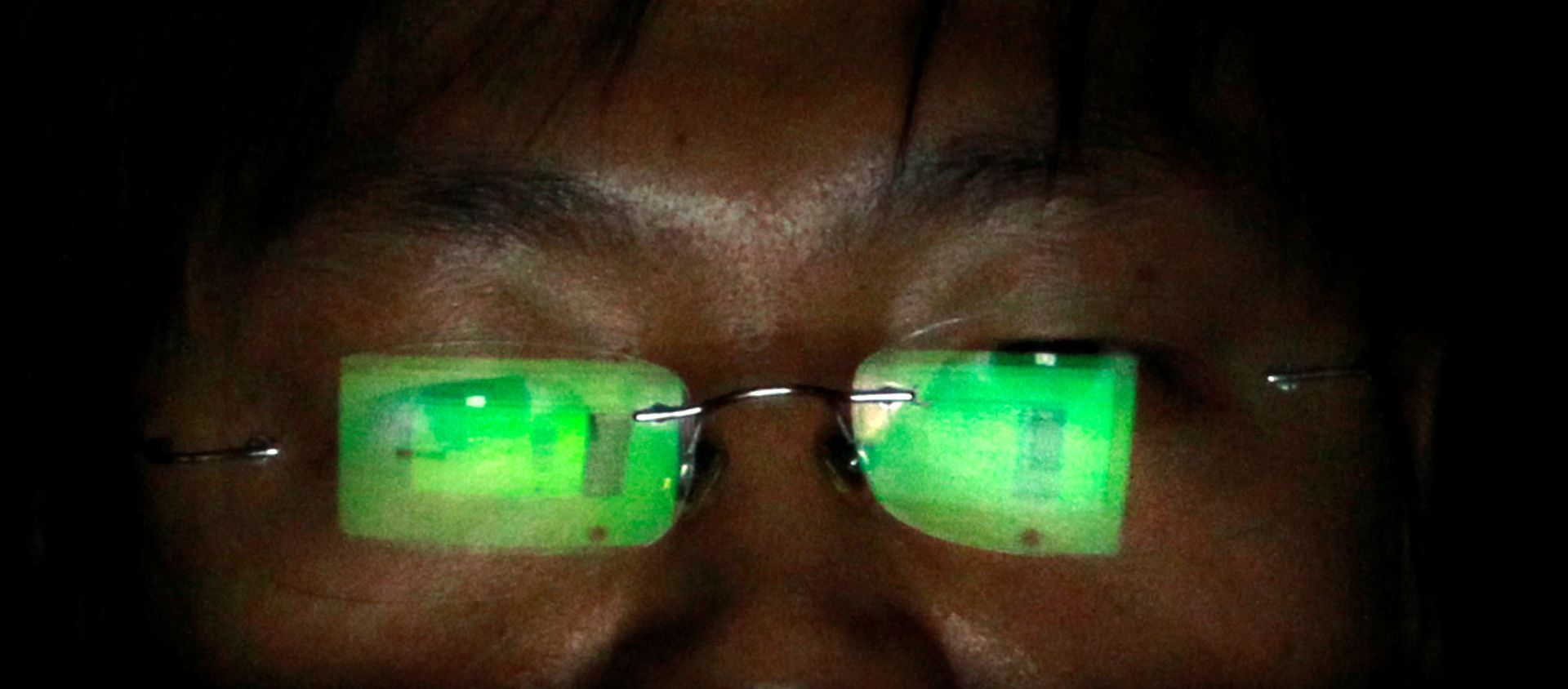 A hacker, who asked not to have his name revealed, works on his laptop in his office in Taipei July 10, 2013.  - Sputnik International, 1920, 19.11.2020