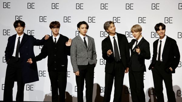 Members of K-pop boy band BTS pose for photographs during a news conference promoting their new album BE(Deluxe Edition) in Seoul, South Korea, November 20, 2020 Members of K-pop boy band BTS pose for photographs during a news conference promoting their new album BE(Deluxe Edition) in Seoul, South Korea, November 20, 2020 - Sputnik International