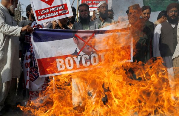 France Irate Over Pakistani Minister's 'Macron Doing to Muslims What Nazis Did to Jews' Outburst - Sputnik International