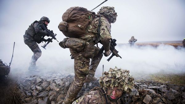 British Soldiers Training with the French Foreign Legion - Sputnik International