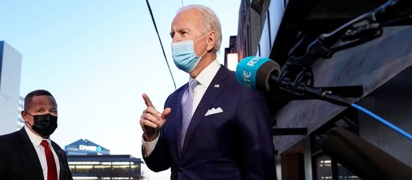 US President-elect Joe Biden speaks to the media as he departs from his transition headquarters in the Queen Theater in Wilmington, Delaware, US, 24 November 2020. US President-elect Joe Biden speaks to the media as he departs from his transition headquarters in the Queen Theater in Wilmington, Delaware, US, 24 November 2020. - Sputnik International