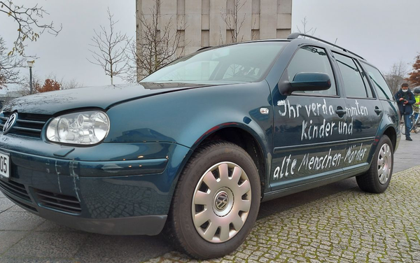 A car crash into the gate of the office of German Chancellor Angela Merkel in Berlin, Germany, November 25, 2020 A car crash into the gate of the office of German Chancellor Angela Merkel in Berlin, Germany, November 25, 2020 - Sputnik International