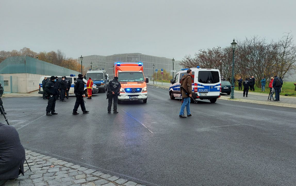A car crash into the gate of the office of German Chancellor Angela Merkel in Berlin, Germany, November 25, 2020 A car crash into the gate of the office of German Chancellor Angela Merkel in Berlin, Germany, November 25, 2020 - Sputnik International