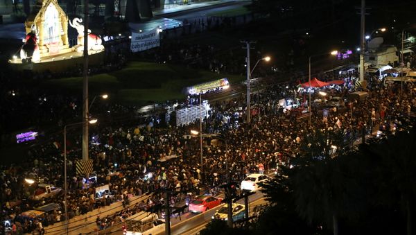 Protesters attend a pro-democracy rally demanding Thailand's King Maha Vajiralongkorn hands back royal assets to the people and reforms on the monarchy, in Bangkok, Thailand, November 25, 2020 - Sputnik International