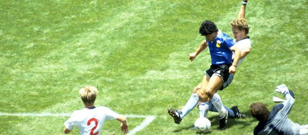 Diego Maradona scoring against England in 1986 Diego Maradona scoring against England in 1986 - Sputnik International