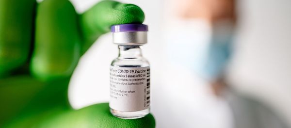 A dose of the coronavirus disease (COVID-19) vaccination of BioNTech and Pfizer is pictured in this undated handout photo, as Britain became the first western country to approve a COVID-19 vaccine, in Mainz, Germany - Sputnik International