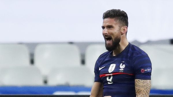 Olivier Giroud celebrates as he scores a goal Olivier Giroud celebrates as he scores a goal - Sputnik International