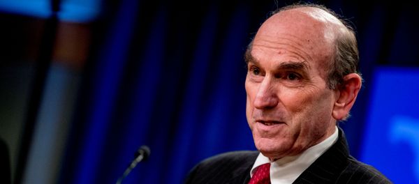Elliott Abrams speaks during a news conference at the State Department, in Washington, U.S., March 31, 2020 - Sputnik International