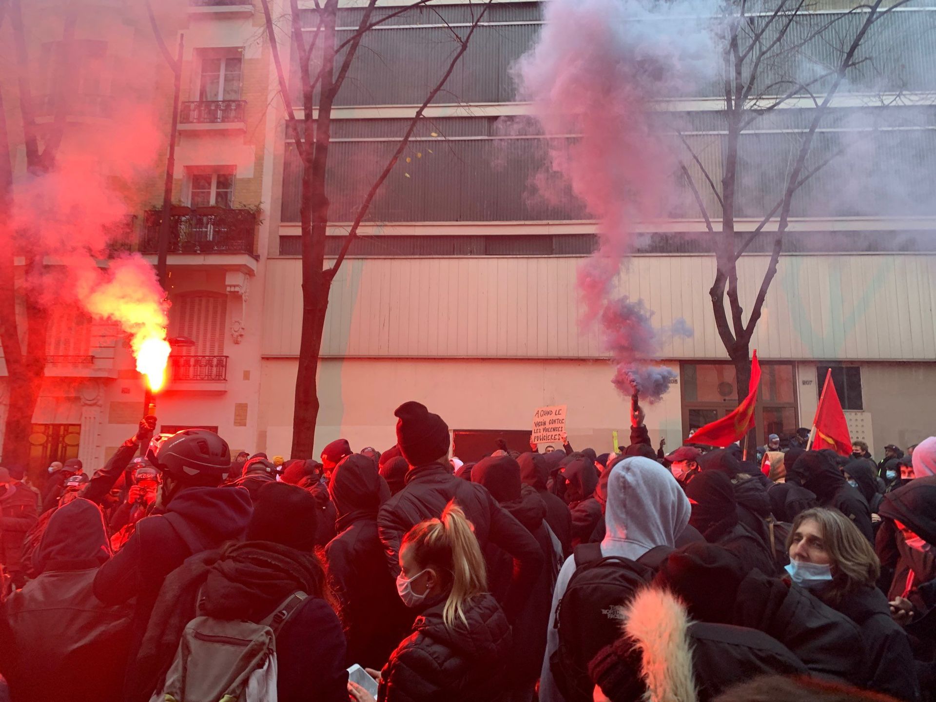 NGO Concerned by Rights Violations Amid Riots Over French Law Banning Police Images NGO Concerned by Rights Violations Amid Riots Over French Law Banning Police Images - Sputnik International, 1920, 08.02.2021