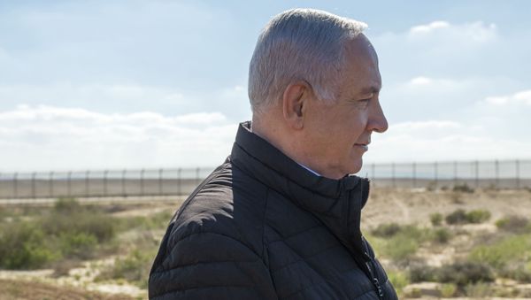 Israel's Prime Minister Benjamin Netanyahu visits the southern border with Egypt at Nitzana, Israel, in the Negev Desert, Thursday, March 7, 2019. - Sputnik International