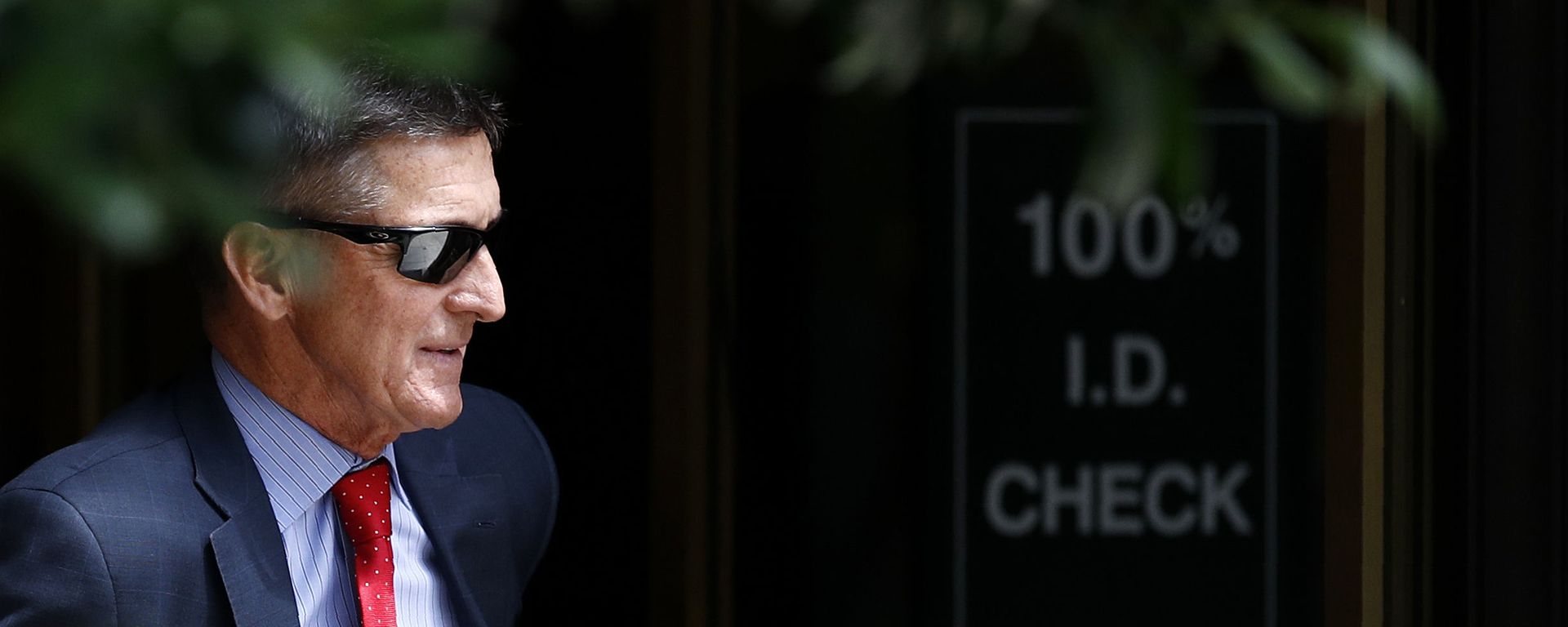 Michael Flynn, President Donald Trump's former national security adviser, departs a federal courthouse after a hearing, Monday, June 24, 2019, in Washington Michael Flynn, President Donald Trump's former national security adviser, departs a federal courthouse after a hearing, Monday, June 24, 2019, in Washington - Sputnik International, 1920, 27.03.2021