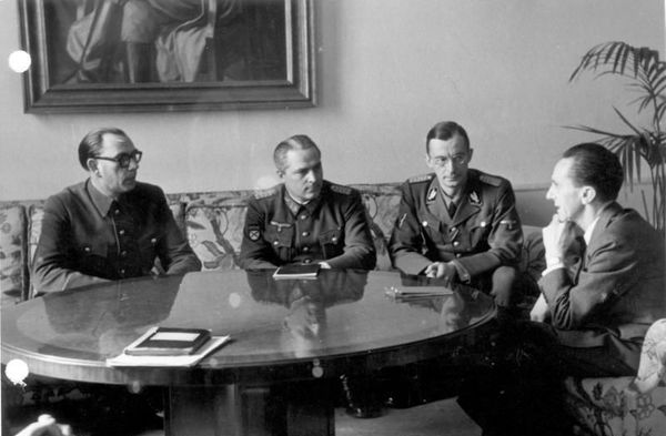 General Andrei Vlasov: How Highest-Ranking Soviet Defector Collaborated With the Nazis General Andrei Vlasov: How Highest-Ranking Soviet Defector Collaborated With the Nazis - Sputnik International