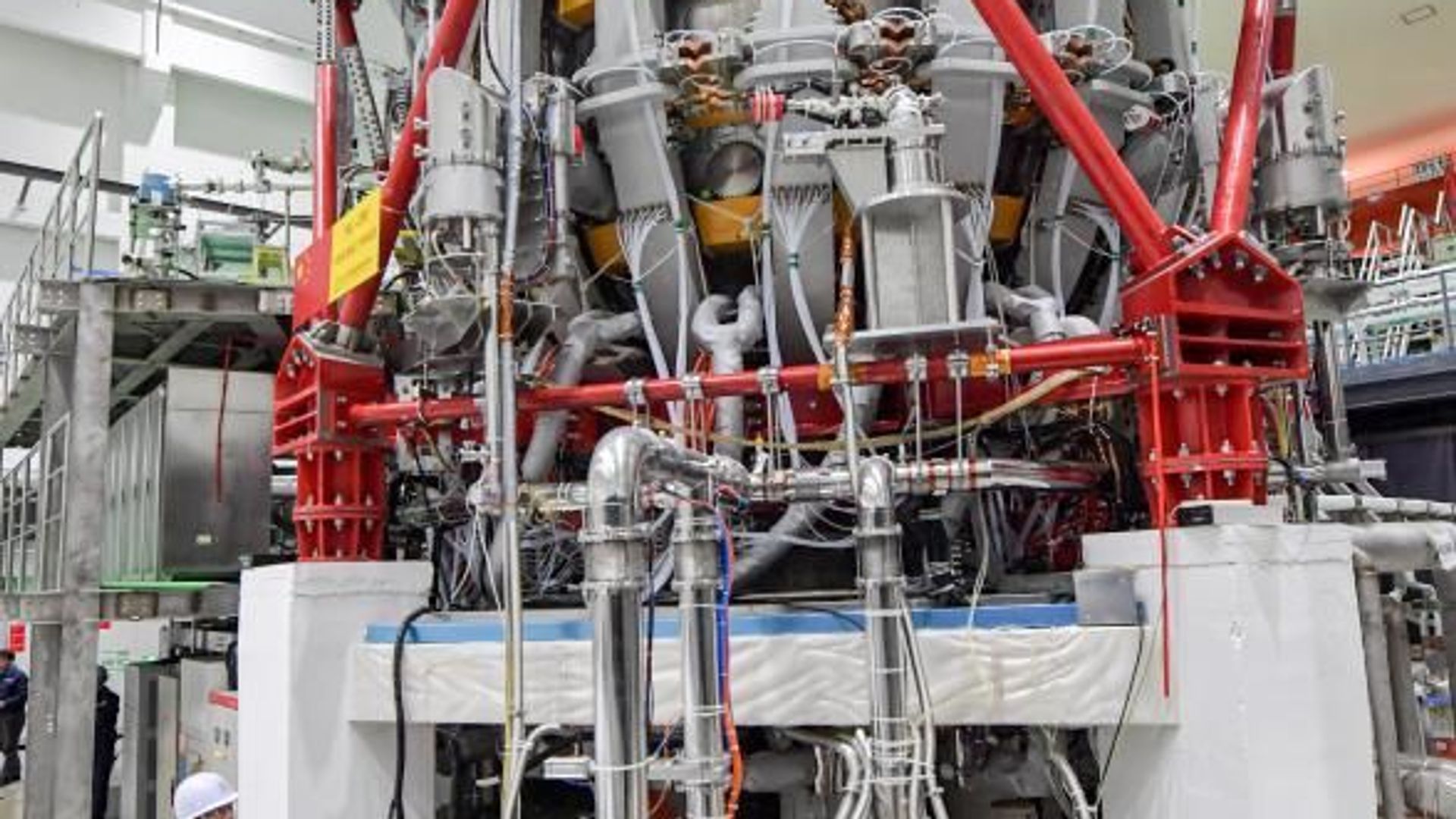 Photo taken on Dec. 4, 2020 shows the HL-2M Tokamak, China's new-generation artificial sun, in Chengdu, southwest China's Sichuan Province. The HL-2M Tokamak went into operation on Friday and achieved its first plasma discharge, according to China National Nuclear Corporation (CNNC). Photo taken on Dec. 4, 2020 shows the HL-2M Tokamak, China's new-generation artificial sun, in Chengdu, southwest China's Sichuan Province. The HL-2M Tokamak went into operation on Friday and achieved its first plasma discharge, according to China National Nuclear Corporation (CNNC). - Sputnik International, 1920, 30.09.2021