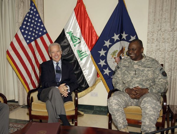 From Iraq to Raytheon: Who is General Lloyd Austin, Joe Biden's Defence Secretary Pick? From Iraq to Raytheon: Who is General Lloyd Austin, Joe Biden's Defence Secretary Pick? - Sputnik International
