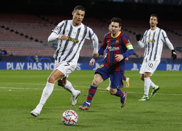 Messi ‘Excited’ for Future Challenges with Barcelona, Lends Fans Hope He Will Stay Post-Contract - Sputnik International