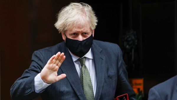 Britain's Prime Minister Boris Johnson leaves Downing Street in London Britain's Prime Minister Boris Johnson leaves Downing Street in London - Sputnik International