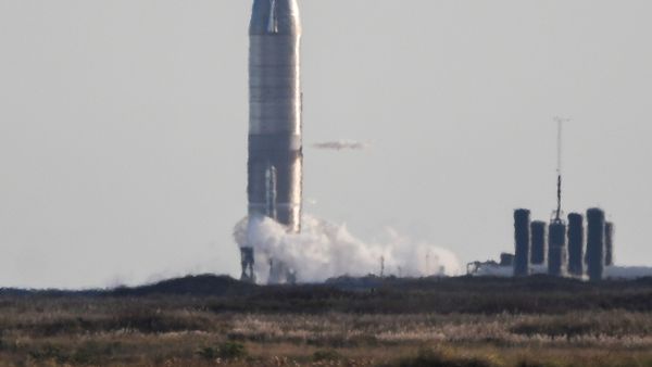 SpaceX's Starship SN8 is pictured as launching was aborted 1.3 seconds before ignition from their facility in Boca Chica, Texas, U.S. December 8, 2020. - Sputnik International