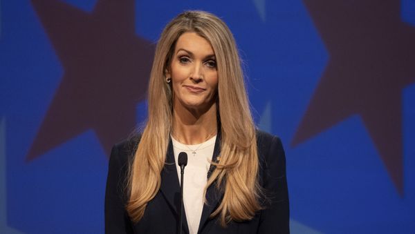 Georgian senator Kelly Loeffler speaks during a debate with Democrat challenger for US Senate Raphael Warnock, Sunday, 6 December 2020, in Atlanta. - Sputnik International