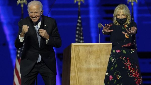 President-elect Joe Biden and wife Jill Biden gesture to supporters Saturday, Nov. 7, 2020, in Wilmington, Del.  - Sputnik International