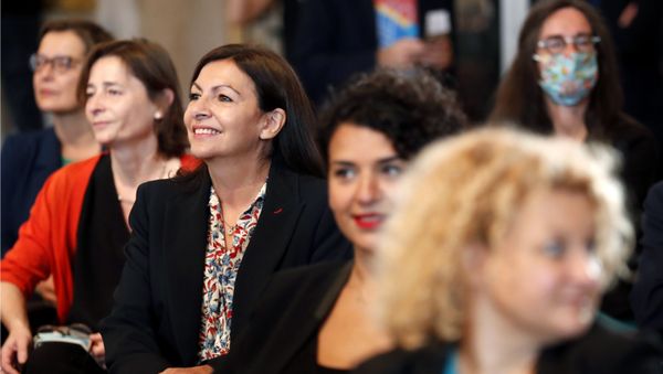 Paris mayor Anne Hidalgo, center left, attends the Paris council meeting, in Paris Thursday, July 3, 2020. The Paris council meeting elected Hidalgo officially after she won the Paris 2020 mayoral elections last weekend. - Sputnik International