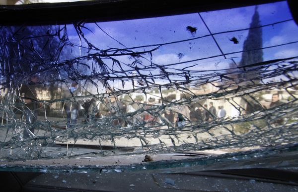 A cracked windshield is seen at the site of a suicide bombing in Damascus, Syria, Friday, 23 December 2011 A cracked windshield is seen at the site of a suicide bombing in Damascus, Syria, Friday, 23 December 2011 - Sputnik International