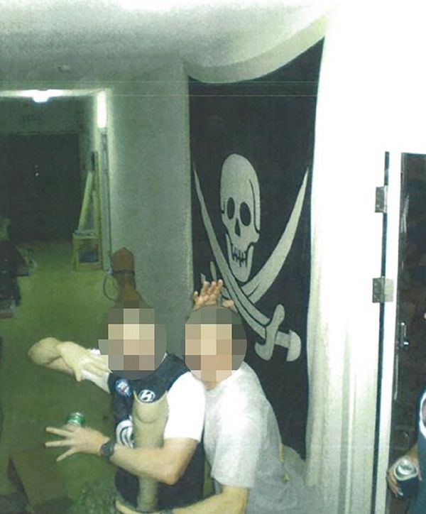 Two Aussie SAS Soldiers Face Sack for Partying With Dead Taliban Militant’s Prosthetic Leg: Report - Sputnik International