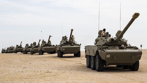AMX-10 tanks assigned the Qatar Emiri Land Forces roll through Al Galail, Qatar, April 28, during Eagle Resolve 2013, an annual multilateral exercise designed to enhance regional cooperative defense efforts in the Gulf Cooperation Council nations and U.S. Central Command. - Sputnik International