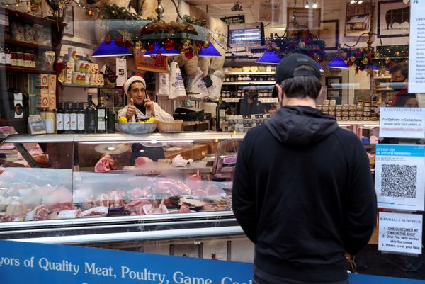 Flights Cancelled, Borders Closed, Christmas Ruined: 'Mutant' COVID Strain Sows Chaos in UK Flights Cancelled, Borders Closed, Christmas Ruined: 'Mutant' COVID Strain Sows Chaos in UK - Sputnik International
