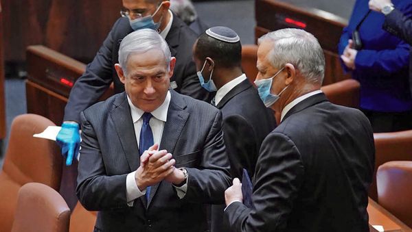 A handout picture released by the Israeli Knesset (parliament) spokesperson's office on May 17, 2020, shows Israeli Prime Minister Benjamin Netanyahu (L) and alternate PM Benny Gantz, during the swearing-in ceremony of the new government in Jerusalem A handout picture released by the Israeli Knesset (parliament) spokesperson's office on May 17, 2020, shows Israeli Prime Minister Benjamin Netanyahu (L) and alternate PM Benny Gantz, during the swearing-in ceremony of the new government in Jerusalem - Sputnik International