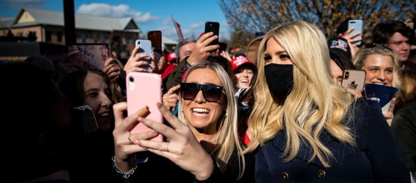 White House senior advisor Ivanka Trump poses for a photograph with supporters during a campaign event for Senator David Perdue (R-GA) and Senator Kelly Loeffler (R-GA), at the Olde Blind Dog Irish Pub, in Milton, Georgia, 21 December 2020 White House senior advisor Ivanka Trump poses for a photograph with supporters during a campaign event for Senator David Perdue (R-GA) and Senator Kelly Loeffler (R-GA), at the Olde Blind Dog Irish Pub, in Milton, Georgia, 21 December 2020 - Sputnik International