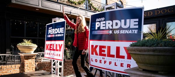 Senator Kelly Loeffler (R-GA) arrives on the stage during a campaign event with Senator David Perdue (R-GA) and White House senior advisor Ivanka Trump (not pictured) at the Olde Blind Dog Irish Pub, in Milton, Georgia, U.S., December 21, 2020 Senator Kelly Loeffler (R-GA) arrives on the stage during a campaign event with Senator David Perdue (R-GA) and White House senior advisor Ivanka Trump (not pictured) at the Olde Blind Dog Irish Pub, in Milton, Georgia, U.S., December 21, 2020 - Sputnik International