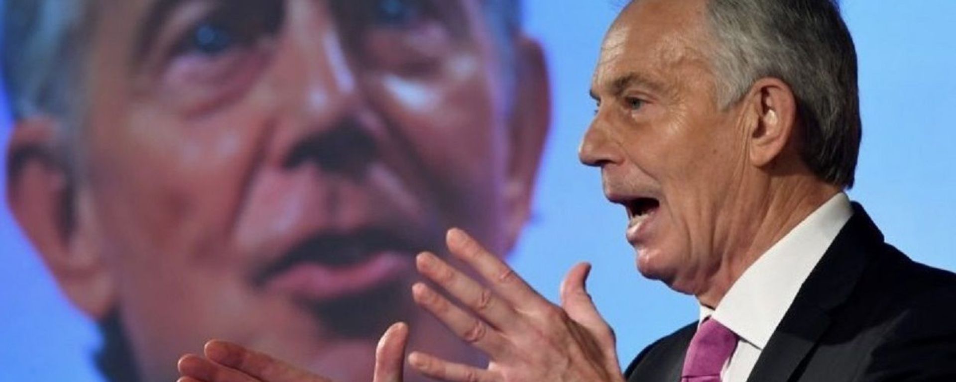 A photo of the UK former Prime Minister Tony Blair posted on Twitter on December 23, 2020 A photo of the UK former Prime Minister Tony Blair posted on Twitter on December 23, 2020 - Sputnik International, 1920, 10.01.2022