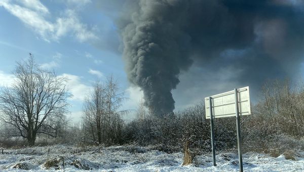 A photo of the oil train derailment in Whatcom County, Washington, posted on Twitter on December 22, 2020 - Sputnik International