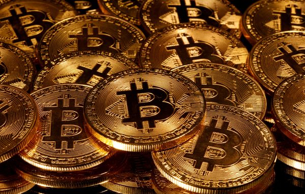 Bitcoin Hits New Record Price of $33,000 Bitcoin Hits New Record Price of $33,000 - Sputnik International