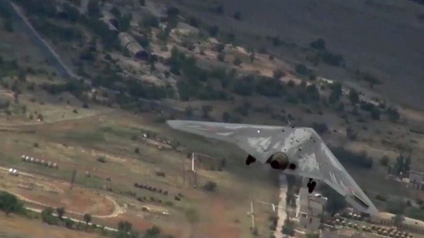 Tests of the Okhotnik combat unmanned aerial vehicle - Sputnik International
