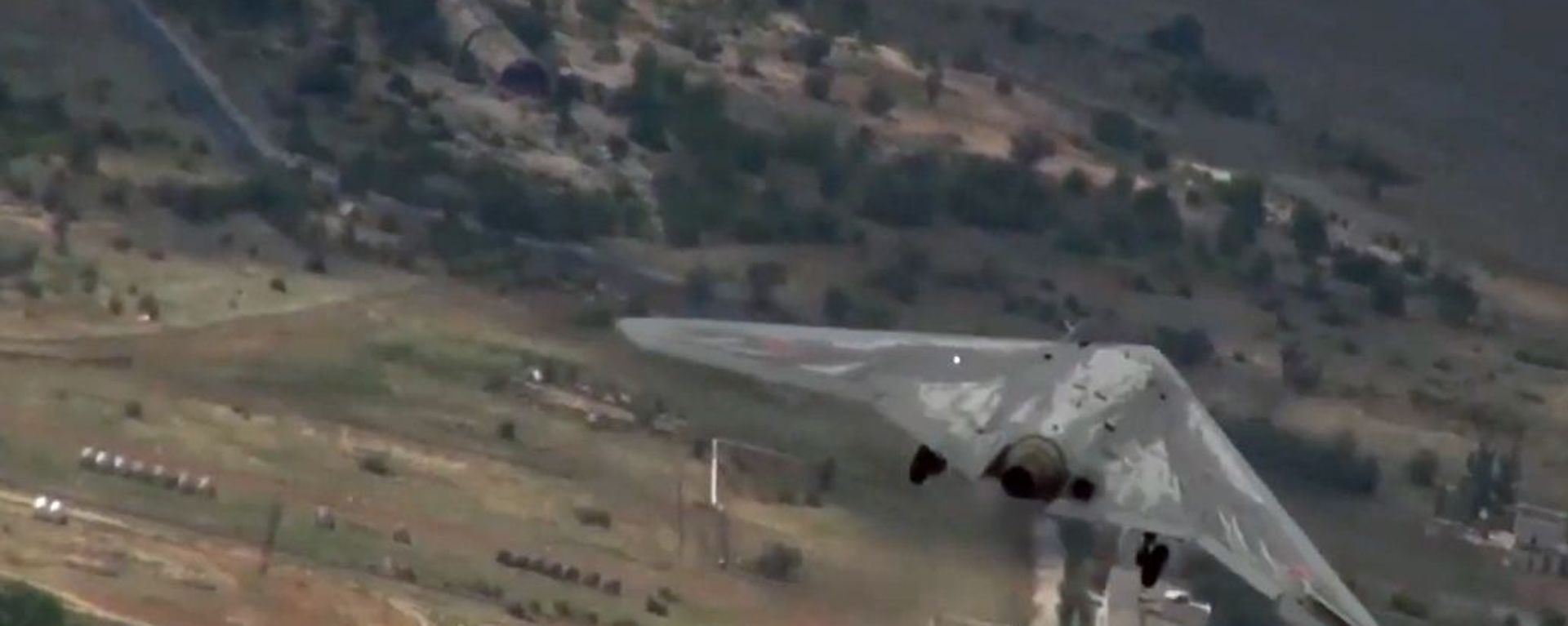 Tests of the Okhotnik combat unmanned aerial vehicle Tests of the Okhotnik combat unmanned aerial vehicle - Sputnik International, 1920, 14.01.2024