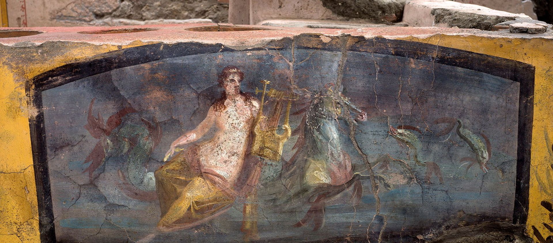 A fresco on an ancient counter depicting a nymph riding a horse uncovered during excavations in Pompeii, Italy, is seen in this handout picture released December 26, 2020 A fresco on an ancient counter depicting a nymph riding a horse uncovered during excavations in Pompeii, Italy, is seen in this handout picture released December 26, 2020 - Sputnik International, 1920, 27.12.2020
