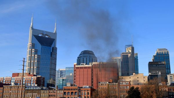 Smoke billows from the site of an explosion in the area of Second and Commerce in Nashville, Tennessee, U.S. December 25, 2020. - Sputnik International
