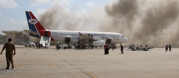 Dust rises after explosions hit Aden airport, upon the arrival of the newly-formed Yemeni government in Aden, Yemen December 30, 2020 - Sputnik International