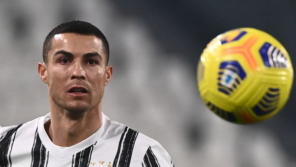 Juventus' Portuguese forward Cristiano Ronaldo eyes the ball during the Italian Serie A football match Juventus vs Atalanta on December 16, 2020 at the Juventus stadium in Turin.  - Sputnik International