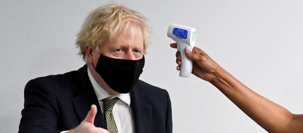 Britain's Prime Minister Boris Johnson visits the Chase Farm Hospital in north London Britain's Prime Minister Boris Johnson visits the Chase Farm Hospital in north London - Sputnik International