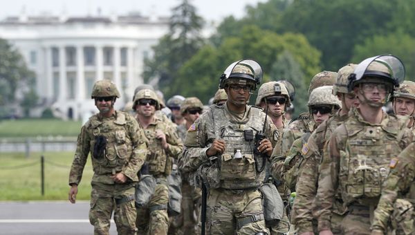 WASHINGTON, DC - JUNE 06: National Guard members deploy near the White House as peaceful protests are scheduled against police brutality and the death of George Floyd, on June 6, 2020 in Washington, DC. People are expected to descend on Washington to participate in peaceful protests in the wake of the death of George Floyd, a black man who was killed in police custody in Minneapolis on May 25.    - Sputnik International