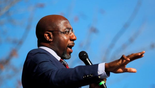 Democratic U.S. Senate candidate Rev. Raphael Warnock speaks at a campaign rally ahead of U.S. Senate runoff elections in Augusta, Georgia, U.S., January 4, 2021. - Sputnik International