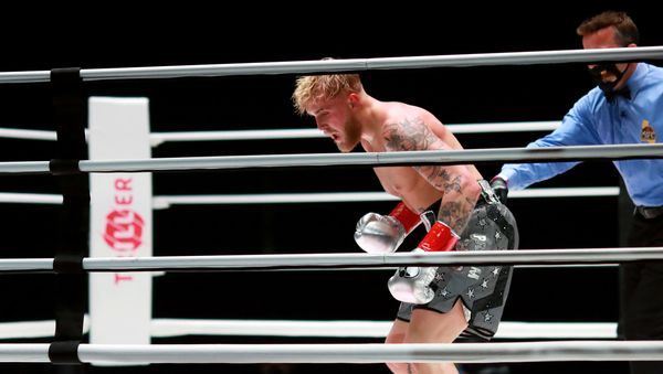 Jake Paul reacts over his knockout victory against Nate Robinson in the second round during Mike Tyson vs Roy Jones Jr. presented by Triller at Staples Center on November 28, 2020 in Los Angeles, California. - Sputnik International