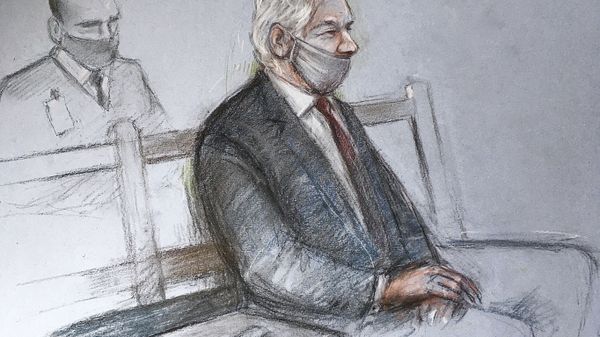 This is a court artist sketch by Elizabeth Cook of Julian Assange appearing at the Old Bailey in London for the ruling in his extradition case, in London, Monday, Jan. 4, 2021. A British judge has rejected the United States’ request to extradite WikiLeaks founder Julian Assange to face espionage charges, saying it would be “oppressive” because of his mental health. District Judge Vanessa Baraitser said Assange was likely to kill himself if sent to the U.S. The U.S. government said it would appeal the decision.  (Elizabeth Cook/PA via AP) - Sputnik International