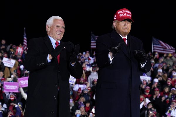 Patriot or P**sy? Trump Reportedly Name-Called Pence When Pressuring VP to Object to Election Result Patriot or P**sy? Trump Reportedly Name-Called Pence When Pressuring VP to Object to Election Result - Sputnik International